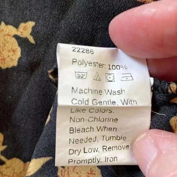 Women’s 4 XL Black and Gold SHEIN Pullover Top - Picture 8 of 8